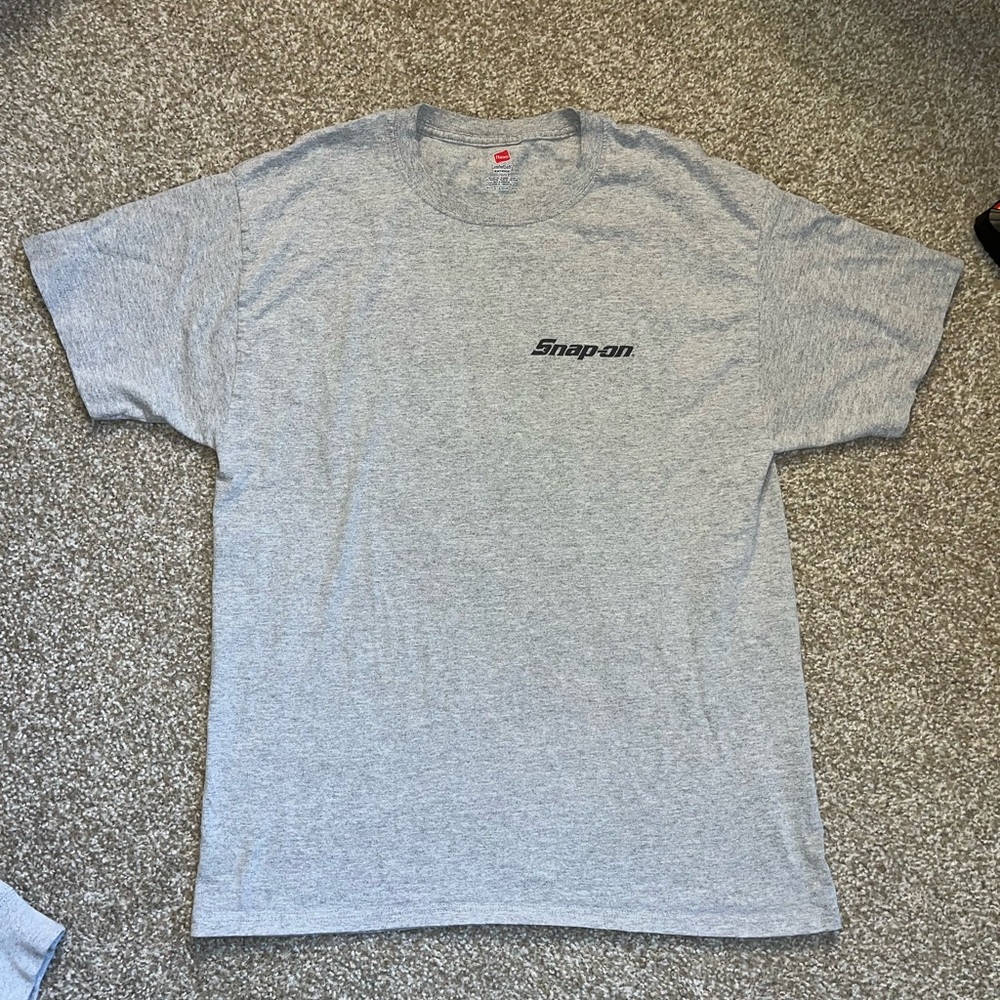 Hanes - Snap-On Y2K grunge t-shirt